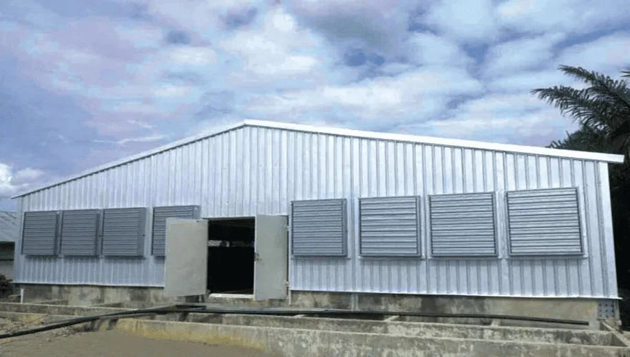 Popular Galvanized Customized Prefabricated Steel Structure Engineer Building Poultry Farm Chicken House Coop